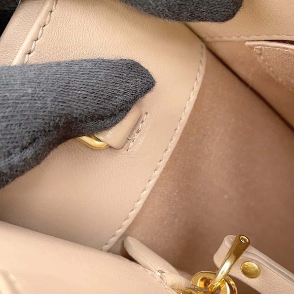 Miu Miu Matelassé Leather Tote Bag Handbag - Picture 8 of 11